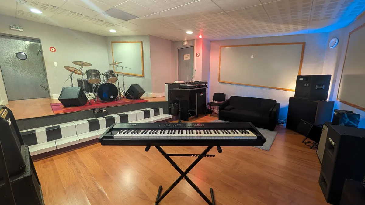 Studio Le Podium - salle de répétition 35m², H3 Studios